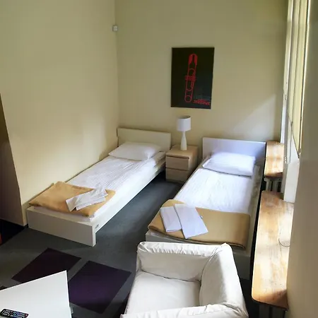 Hostel Nowa Sztukateria *